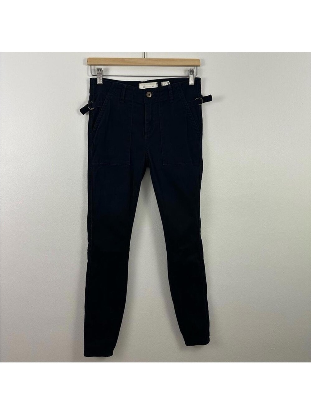HEI Womenโs Black Skinny Pants Size 26